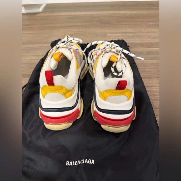 Balenciaga Triple S sneakers - Picture 4 of 10